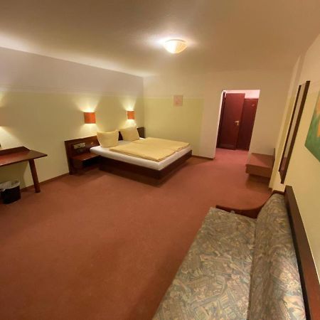 Hotel Goldener Loewe Zeulenroda-Triebes المظهر الخارجي الصورة