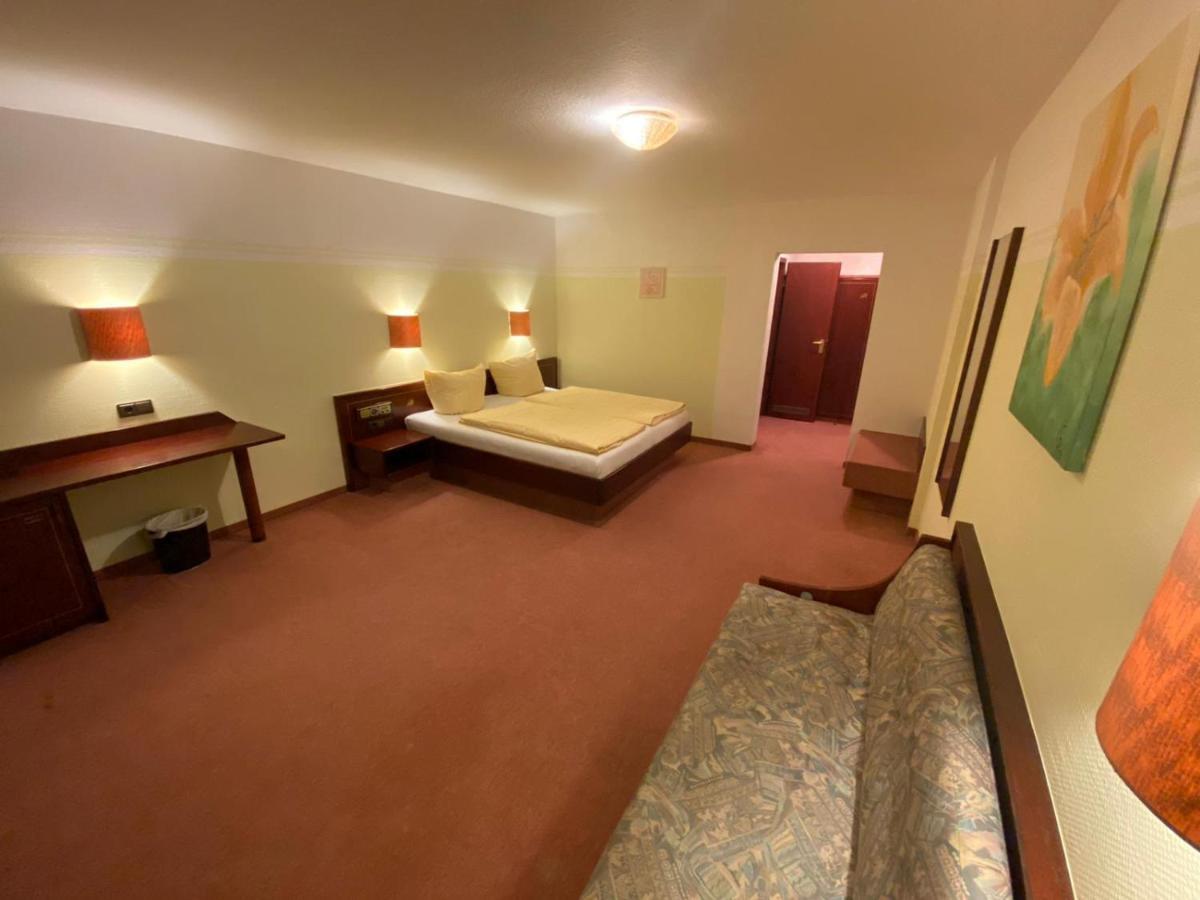 Hotel Goldener Loewe Zeulenroda-Triebes المظهر الخارجي الصورة