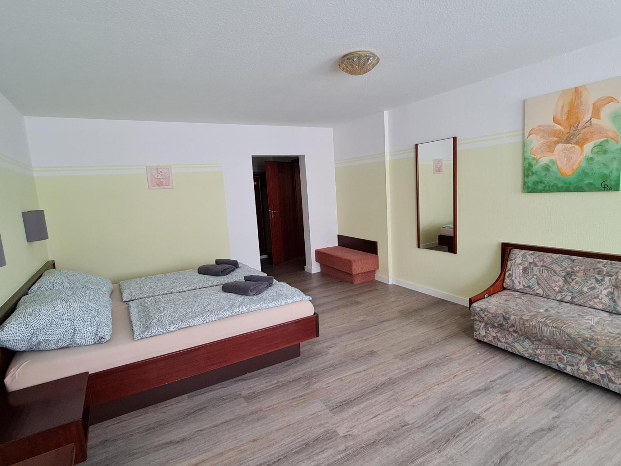 Hotel Goldener Loewe Zeulenroda-Triebes المظهر الخارجي الصورة
